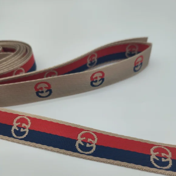 Authentic GUCCI 4 (Four) Yds Continuous Web Ribbon 3/4" Red Navy Interlocking G - Picture 3 of 4